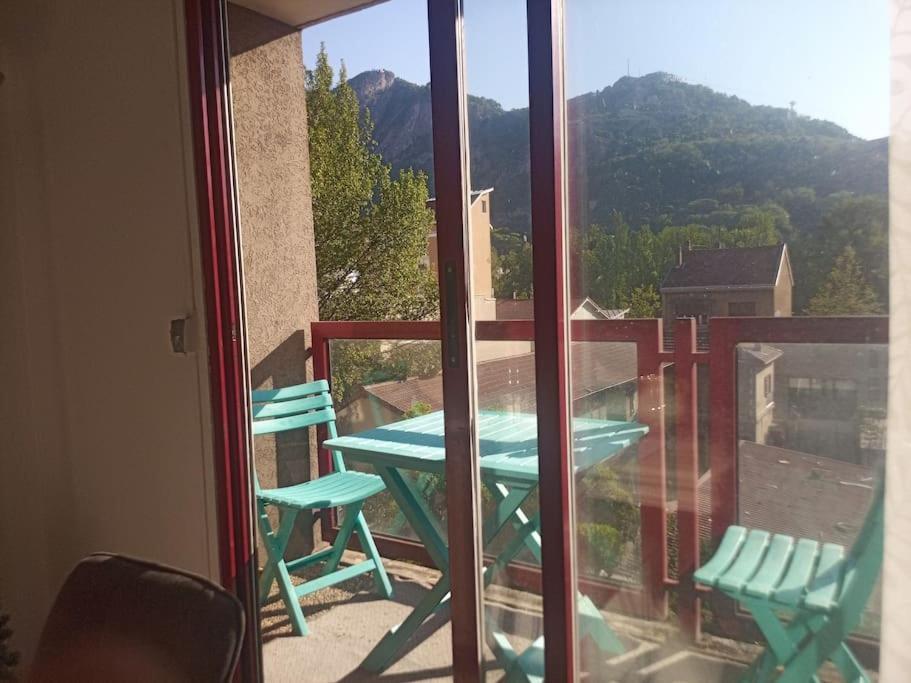 Appartement -- Le Refuge, à 50 mètres de la Gare -- à Grenoble Extérieur photo