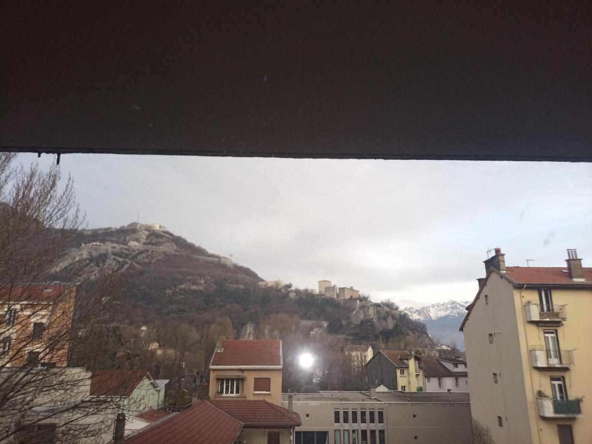 Appartement -- Le Refuge, à 50 mètres de la Gare -- à Grenoble Extérieur photo
